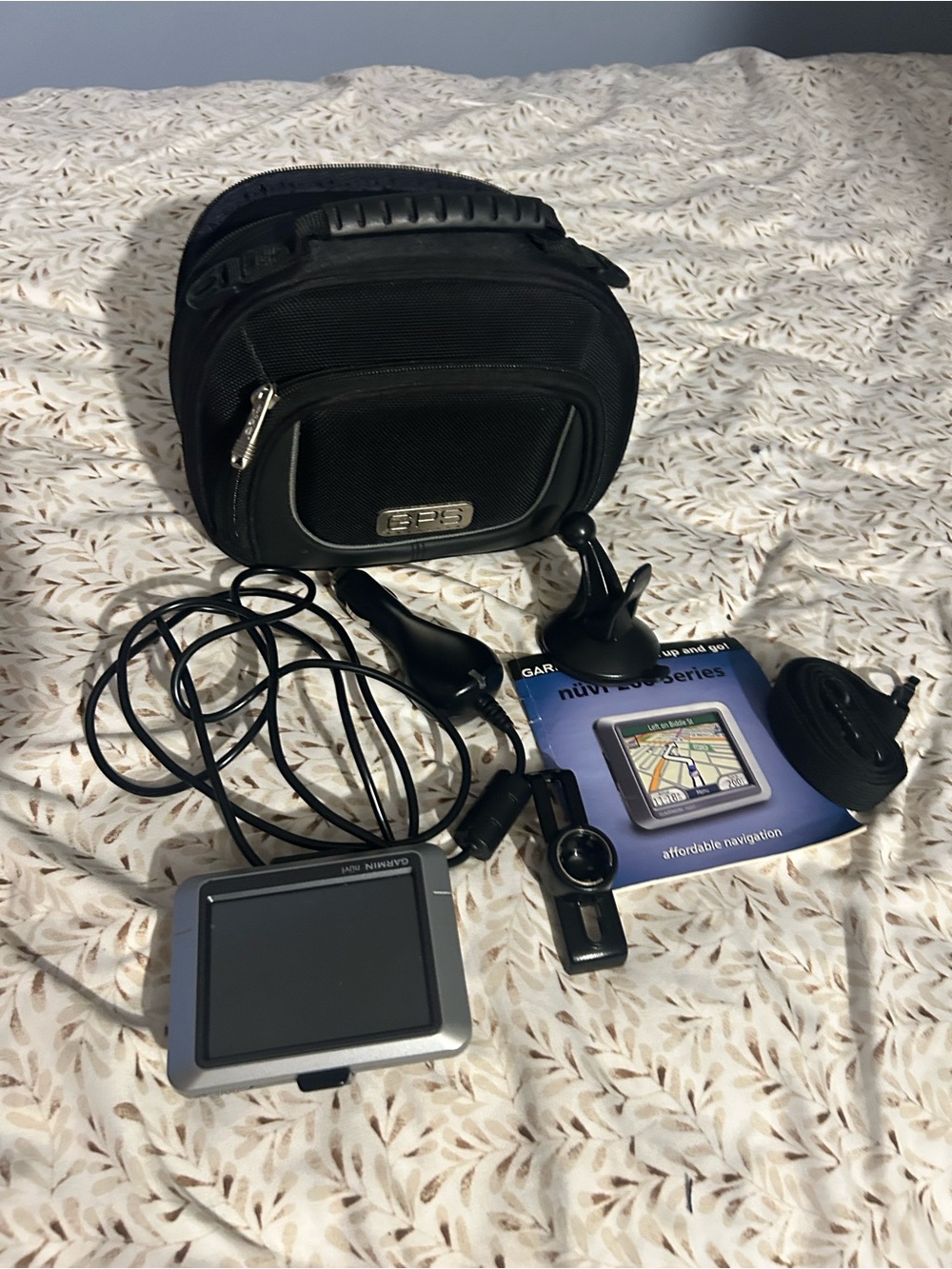 garmin Portable GPS Navigator with Black Carrying Case and Accessories